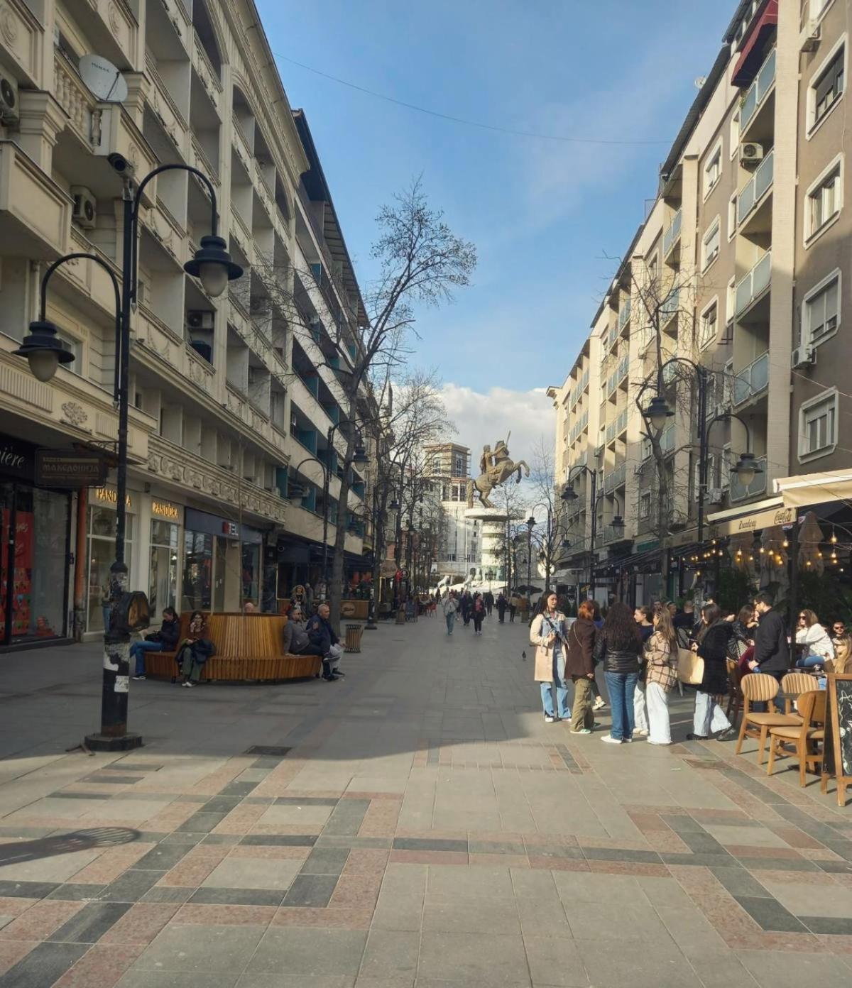 Lovely Square Apartment Purple Velvet Skopje Exterior foto