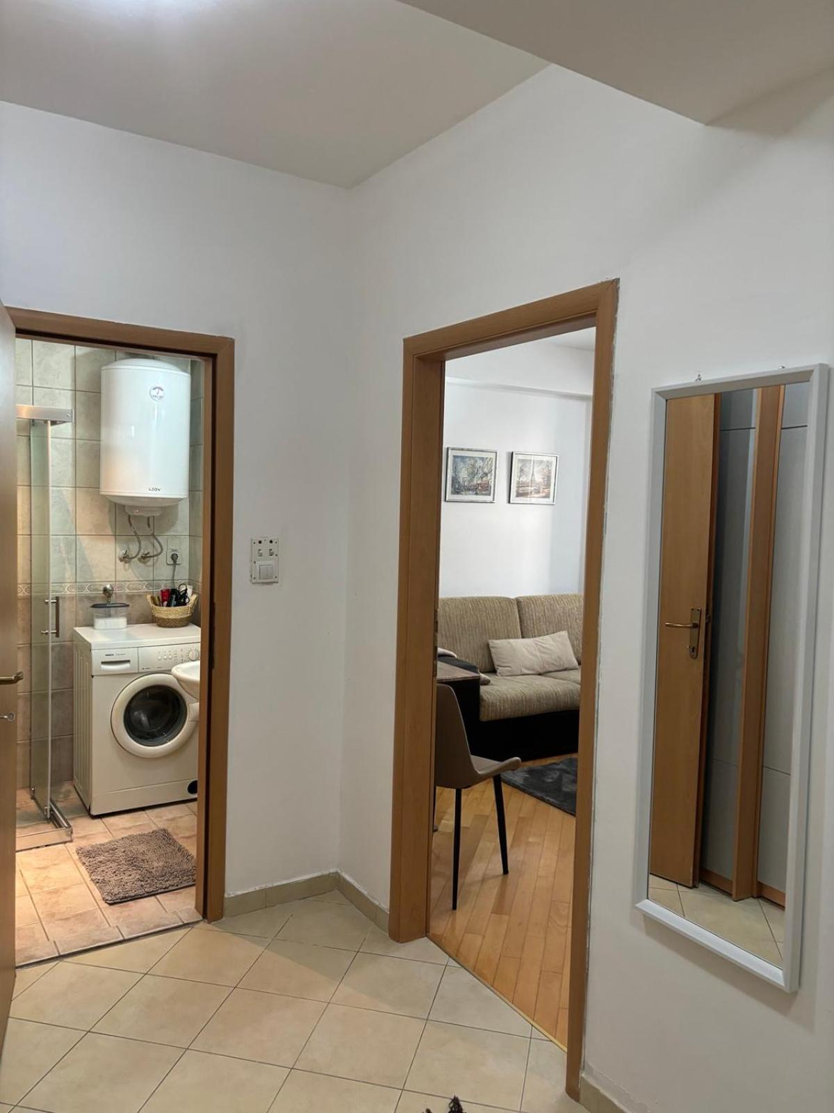 Lovely Square Apartment Purple Velvet Skopje Quarto foto