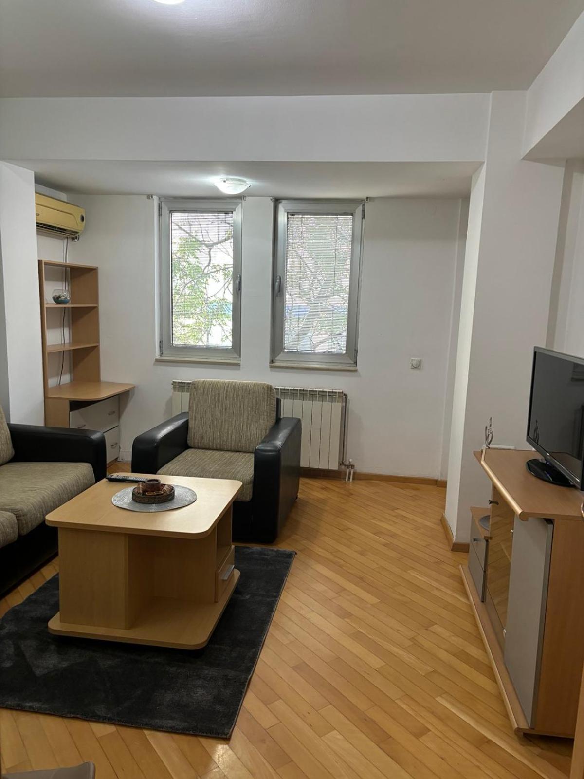 Lovely Square Apartment Purple Velvet Skopje Quarto foto