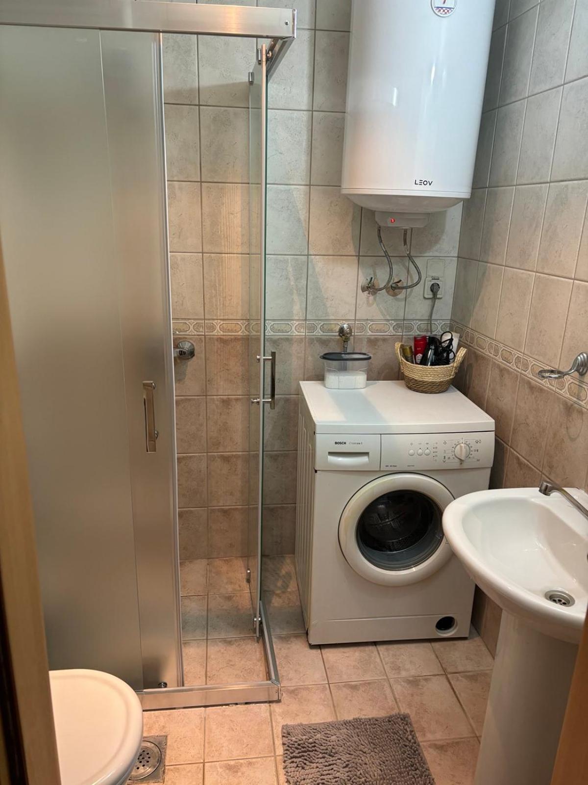 Lovely Square Apartment Purple Velvet Skopje Quarto foto