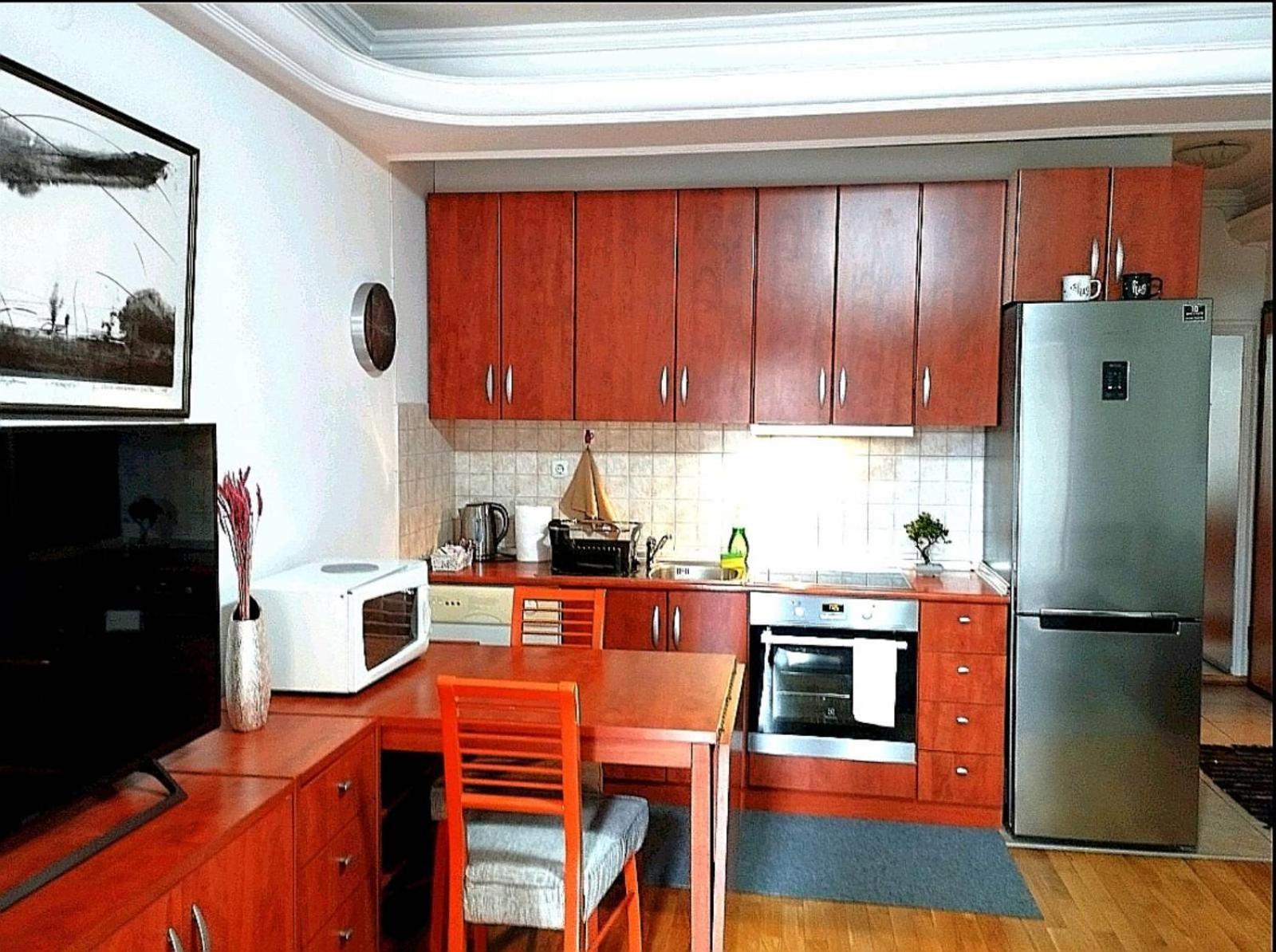 Lovely Square Apartment Purple Velvet Skopje Quarto foto