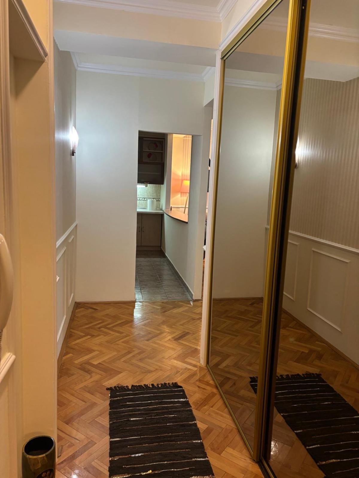 Lovely Square Apartment Purple Velvet Skopje Quarto foto
