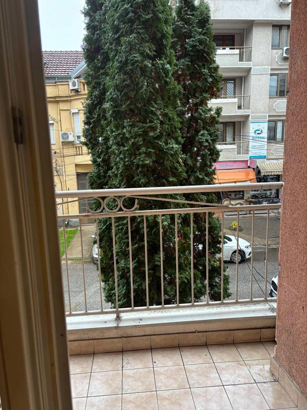 Lovely Square Apartment Purple Velvet Skopje Quarto foto